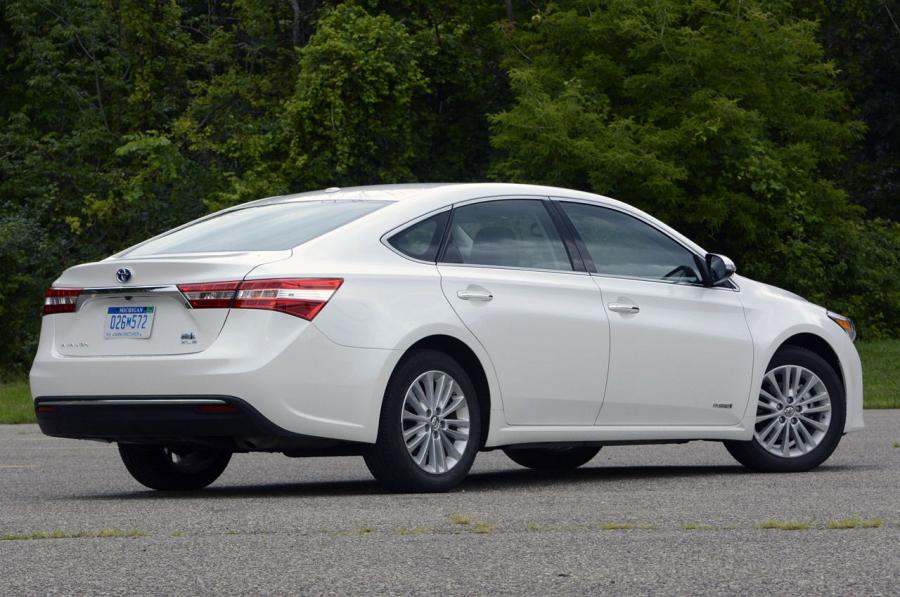  Toyota Avalon Hybrid 2013 года  (фото 3 из 42)